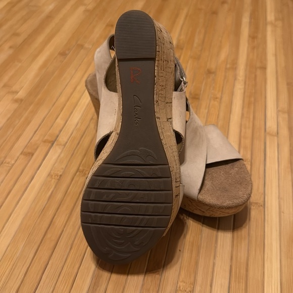 Clarks Women's Annadel Eirwyn Wedge Sandals - Picture 4 of 5